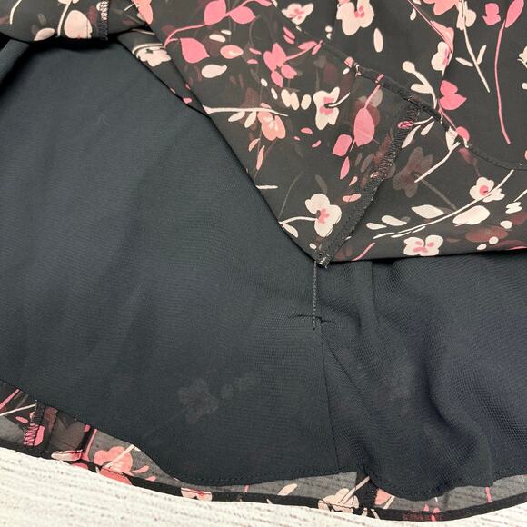 Express Women's Skirt Boho Black Pink Floral Print Size 5/6 - Picture 3 of 7